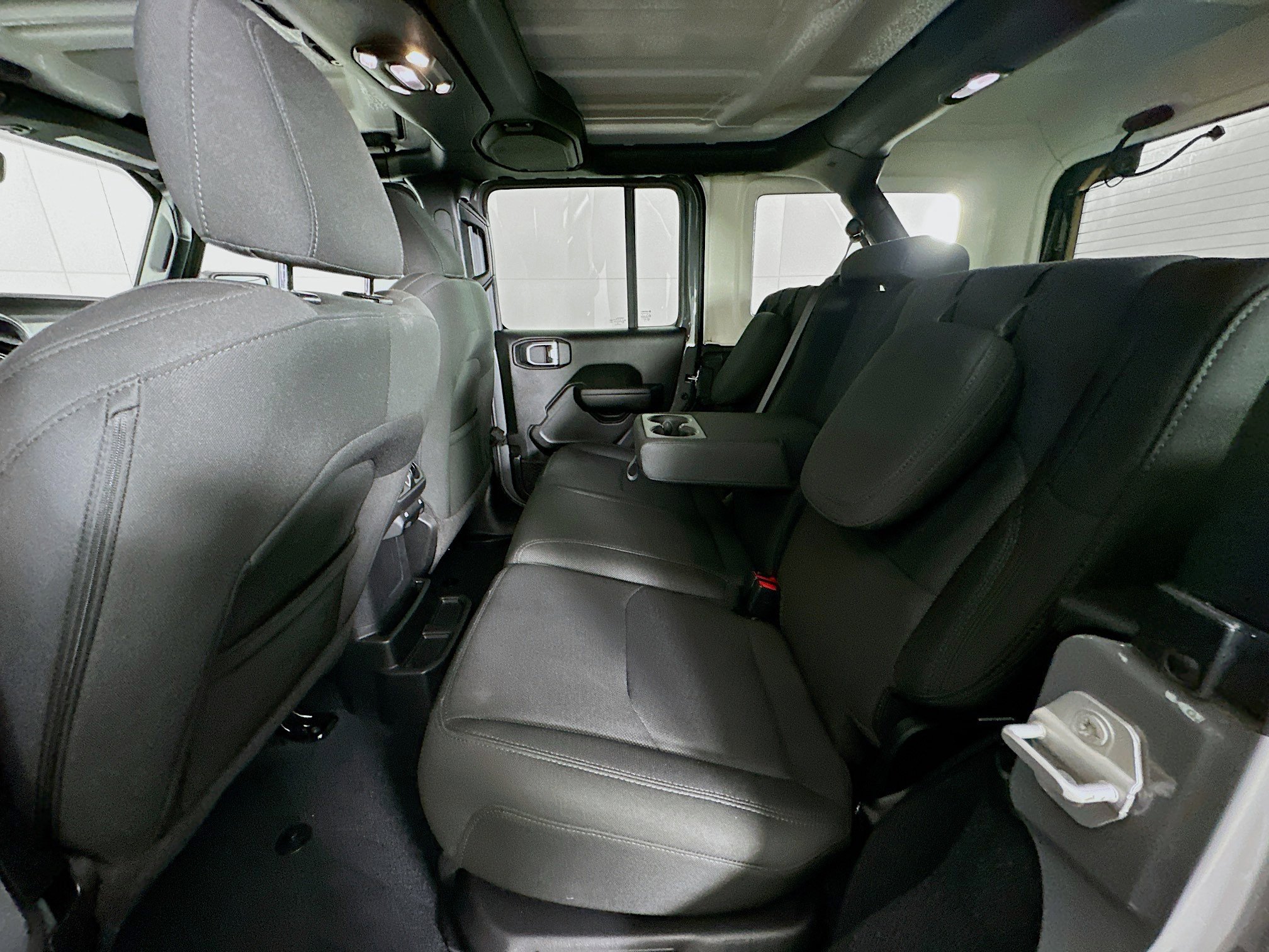 Used 2023 Jeep Wrangler Unlimited w/ Cold Weather Group image 27