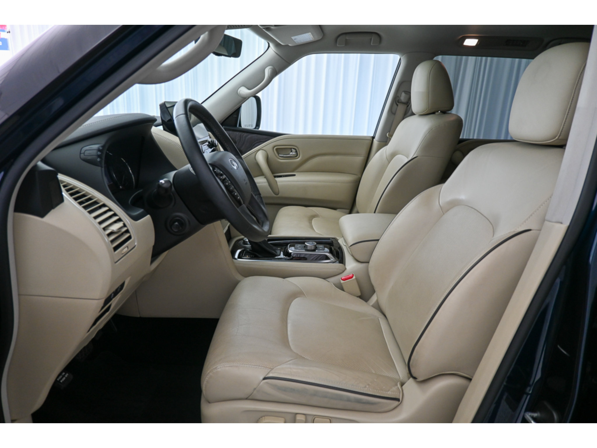 Used 2022 INFINITI QX80 Luxe w/ Cargo Package AWD/4WD image 11