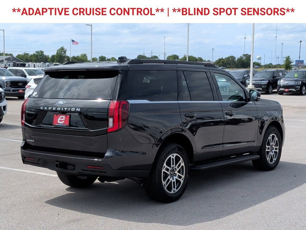 New 2026 Ford Expedition Active RWD image 8