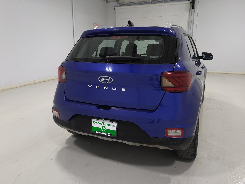 Used 2022 Hyundai Venue Limited FWD image 7