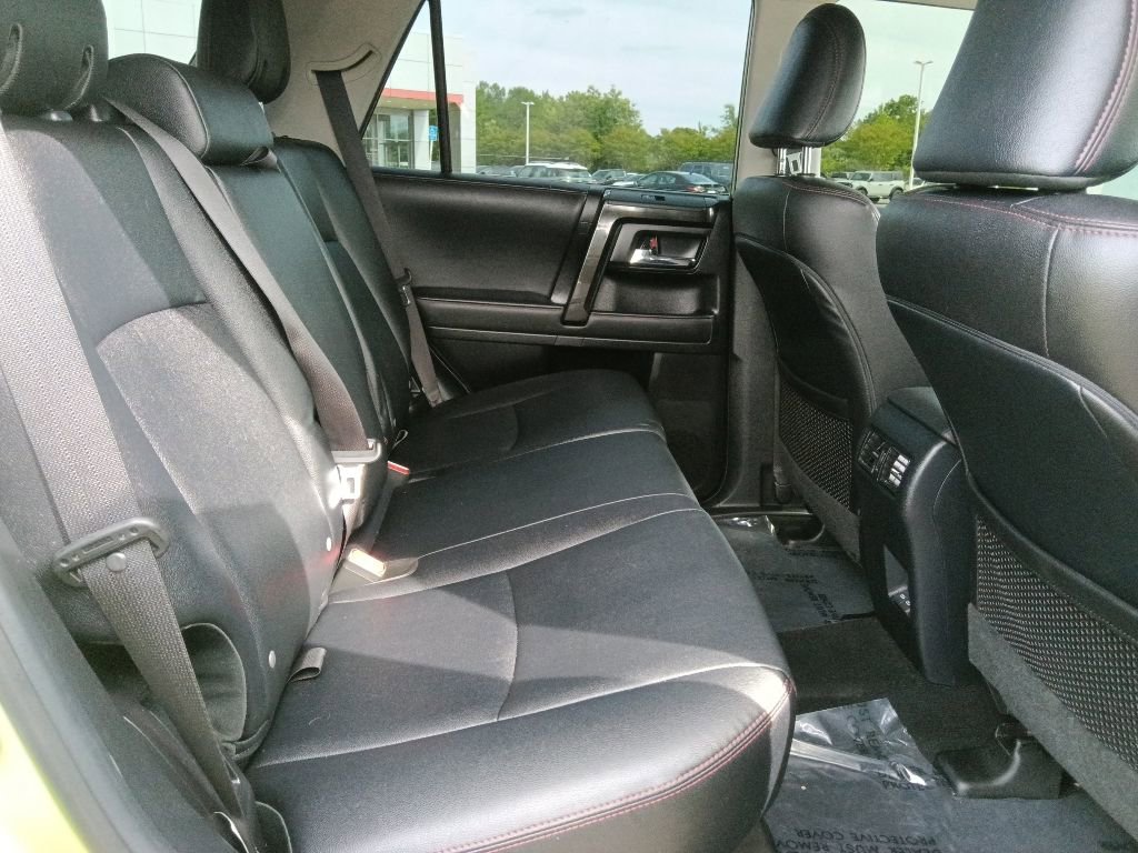 Used 2023 Toyota 4Runner TRD Off-Road Premium w/ Moonroof Package AWD/4WD image 31