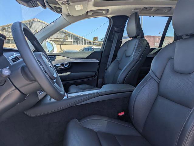 Used 2024 Volvo XC90 T8 Ultimate w/ Lounge Package image 22