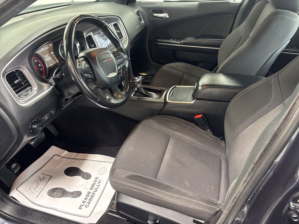 Used 2019 Dodge Charger SXT RWD image 11