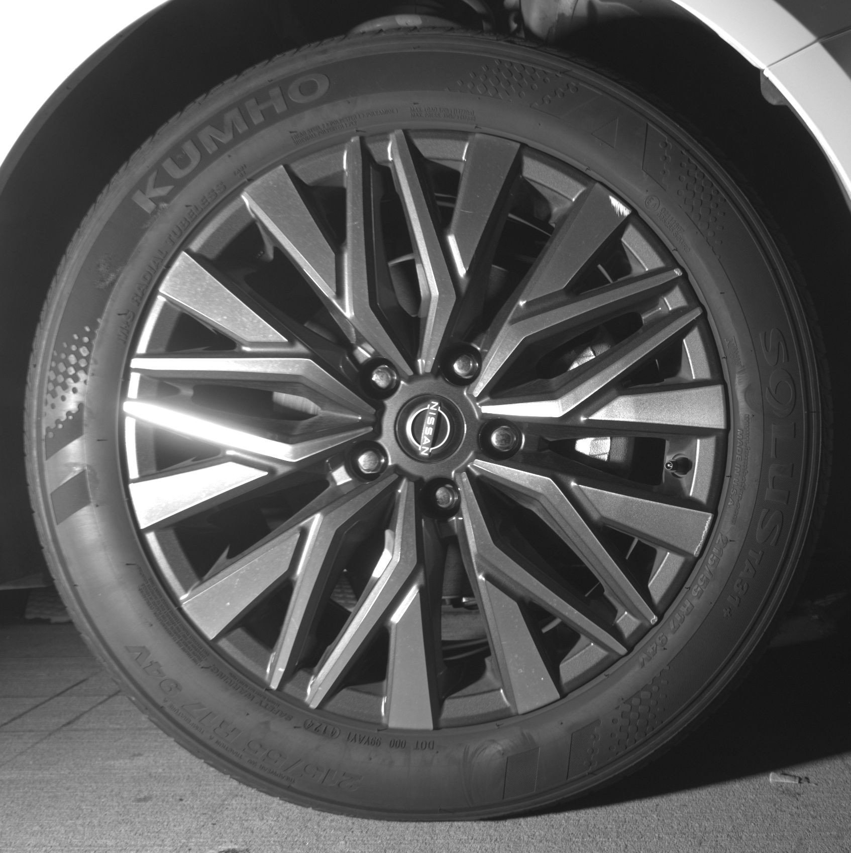 Used 2025 Nissan Altima 2.5 SV FWD image 13