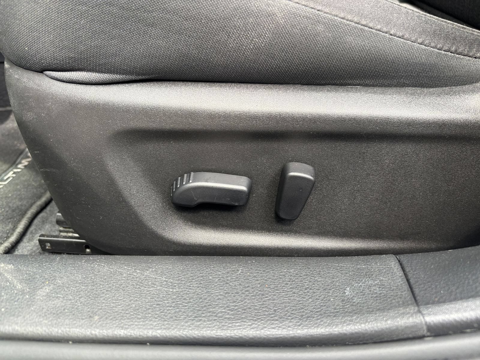 Used 2025 Nissan Altima 2.5 SV FWD image 18