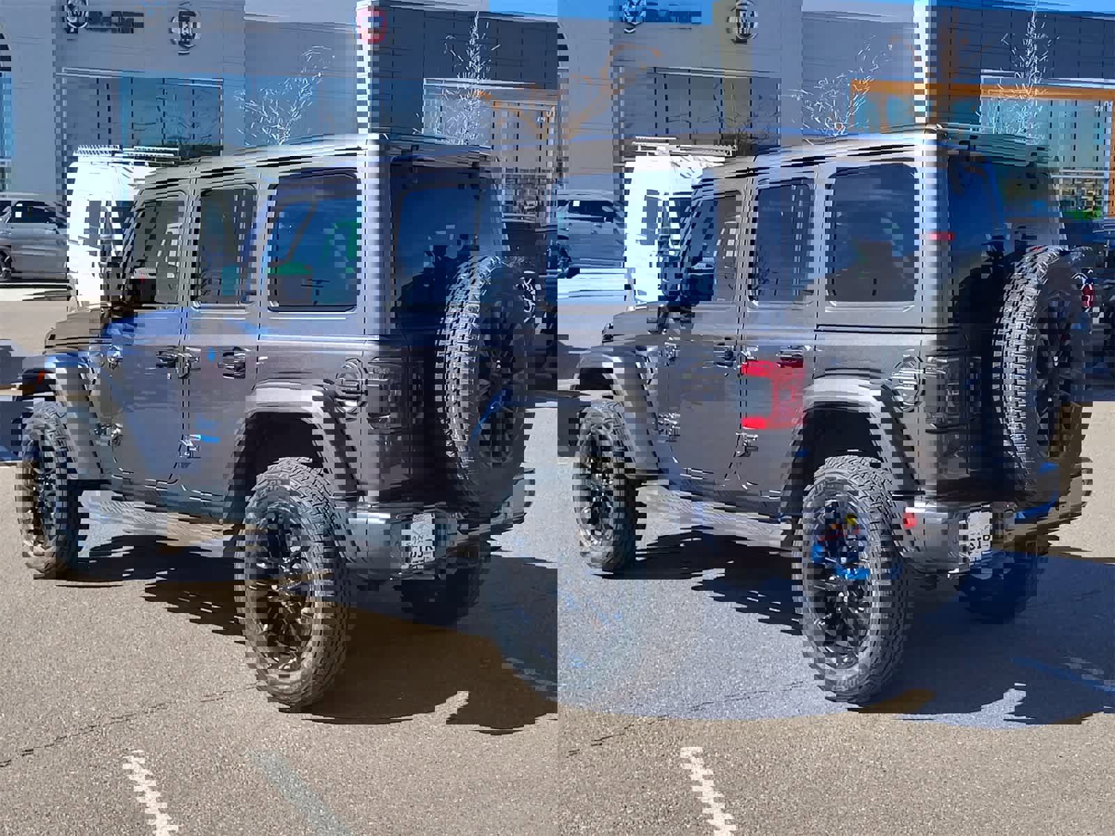 Used 2021 Jeep Wrangler Unlimited Sahara image 7