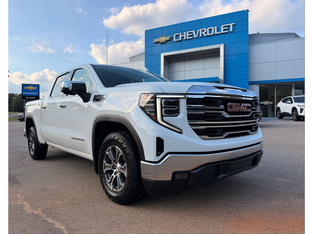 Used 2025 GMC Sierra 1500 SLT AWD/4WD image 1