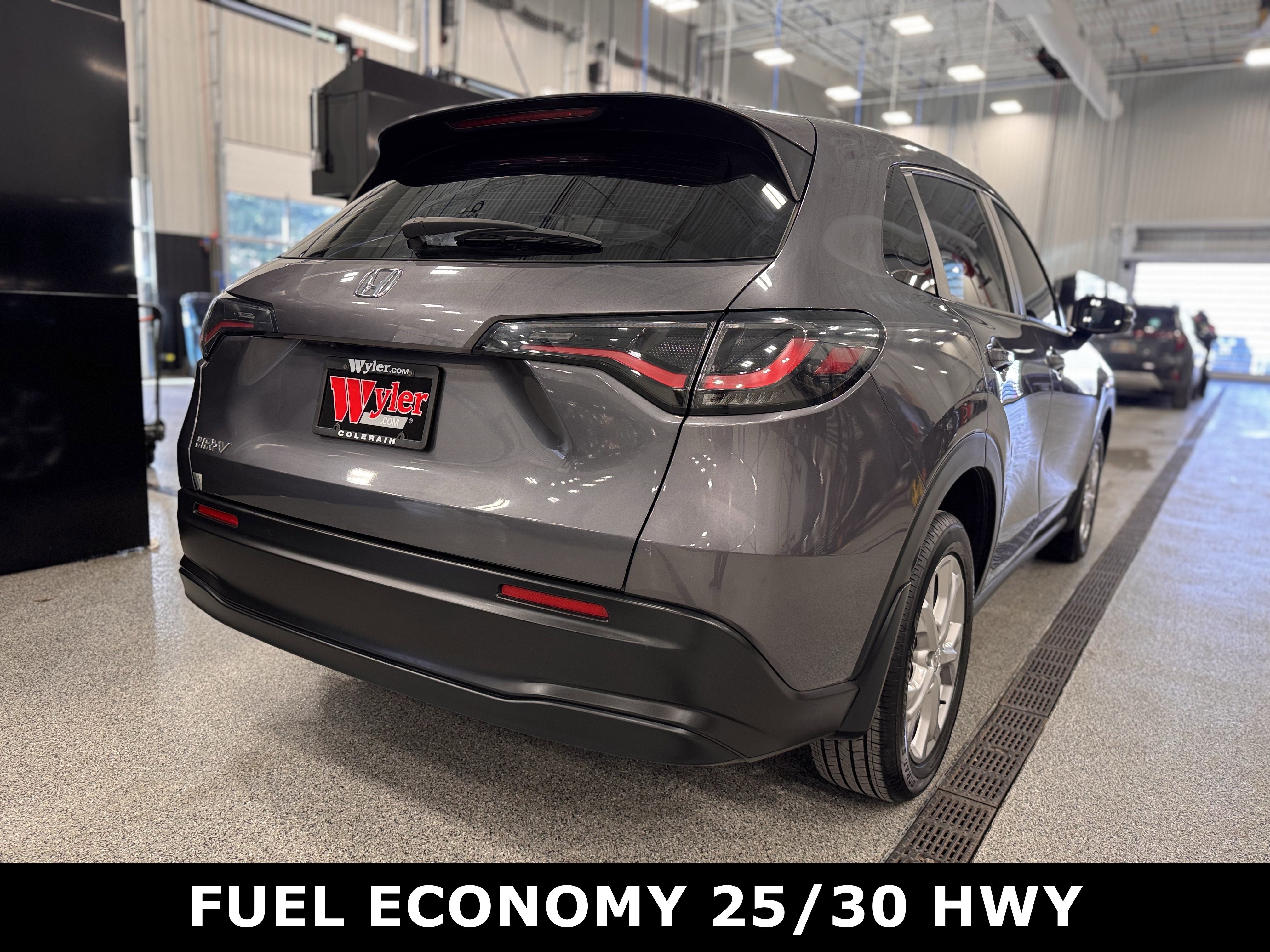 Used 2023 Honda HR-V LX image 3