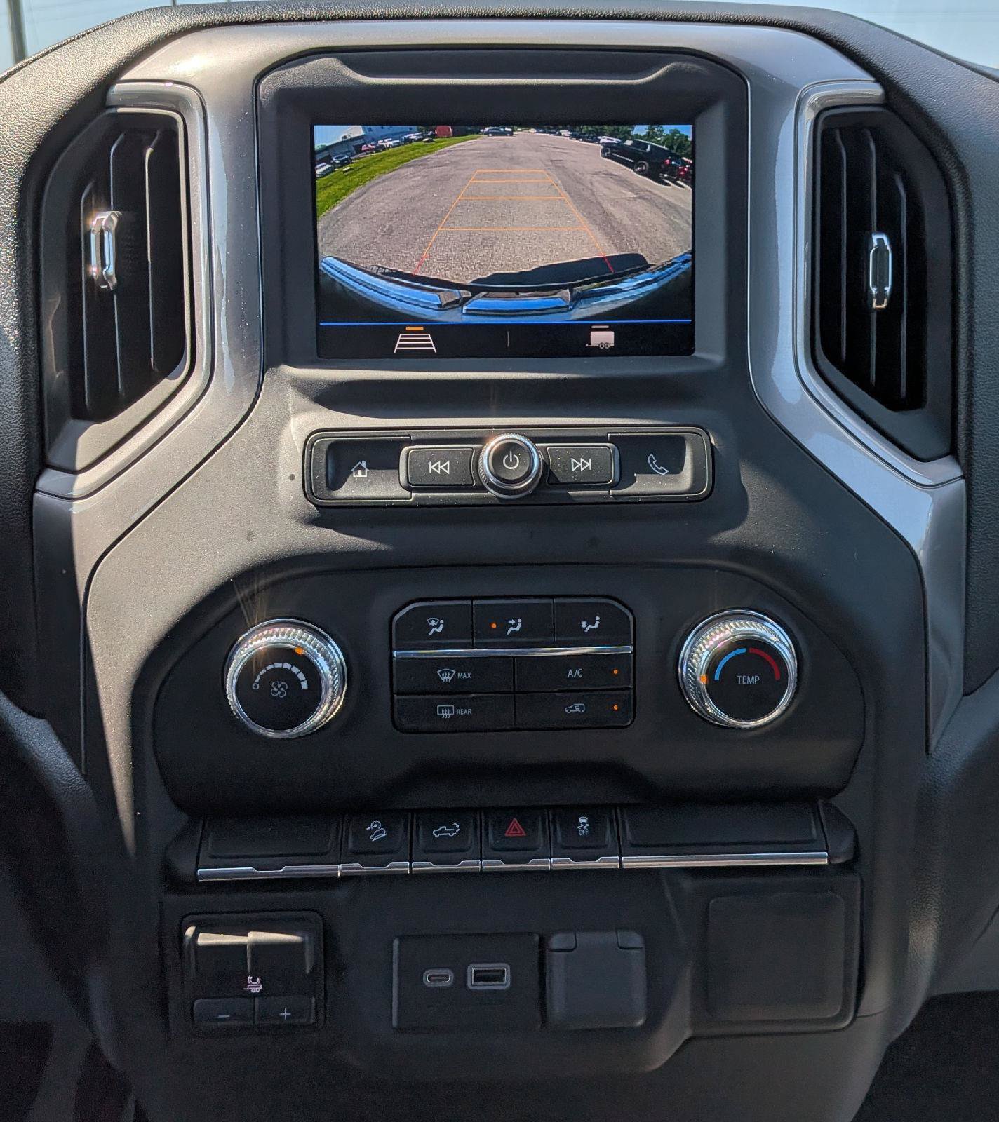 Used 2022 GMC Sierra 3500 Pro w/ Convenience Package AWD/4WD image 16