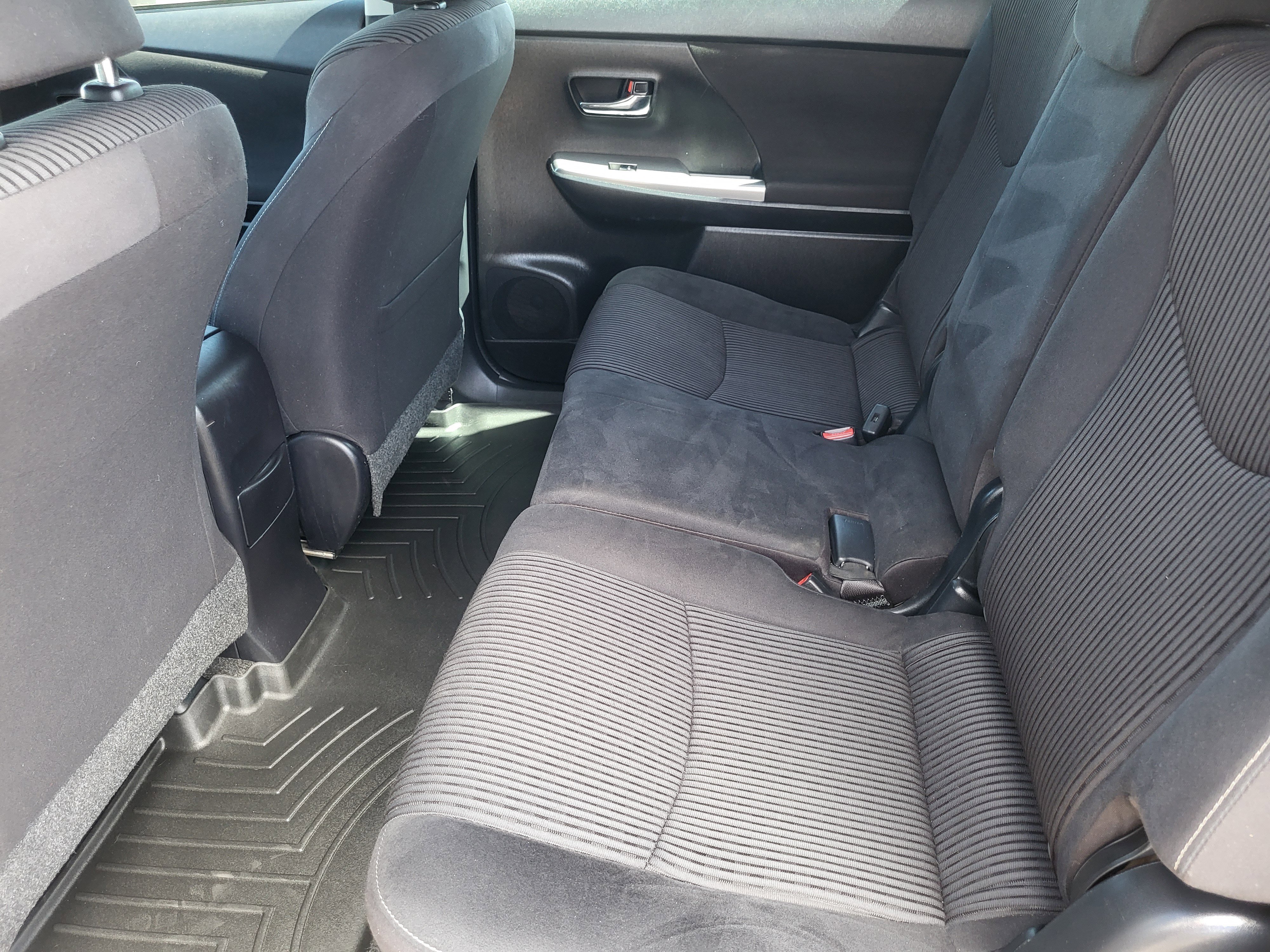 Used 2015 Toyota Prius V Two image 22