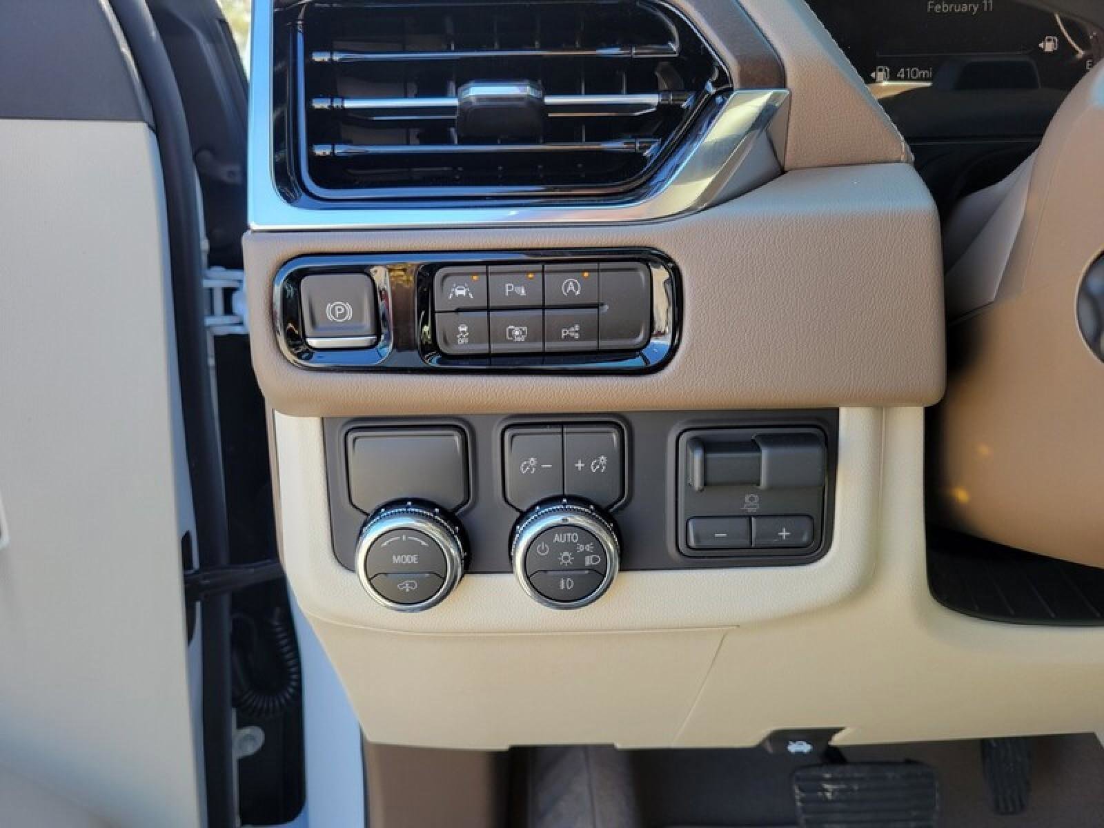 New 2026 GMC Yukon XL Denali w/ Denali Reserve Package image 21
