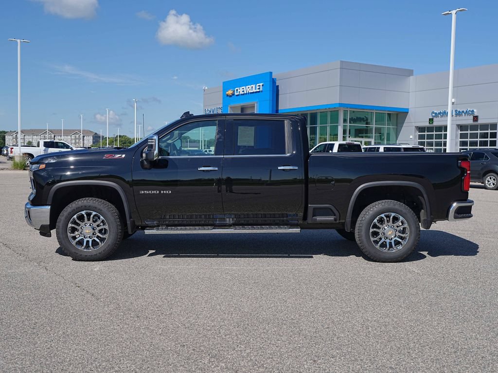 Used 2026 Chevrolet Silverado 3500 LTZ w/ LTZ Plus Package AWD/4WD image 10