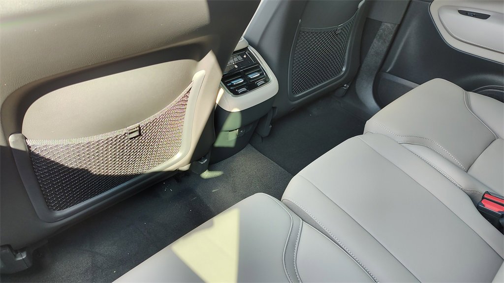 New 2026 Volvo XC90 B6 Core image 27