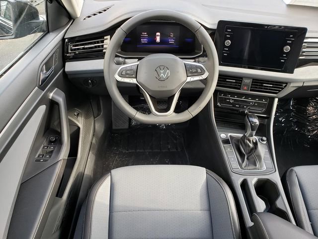 New 2026 Volkswagen Jetta SE FWD image 10