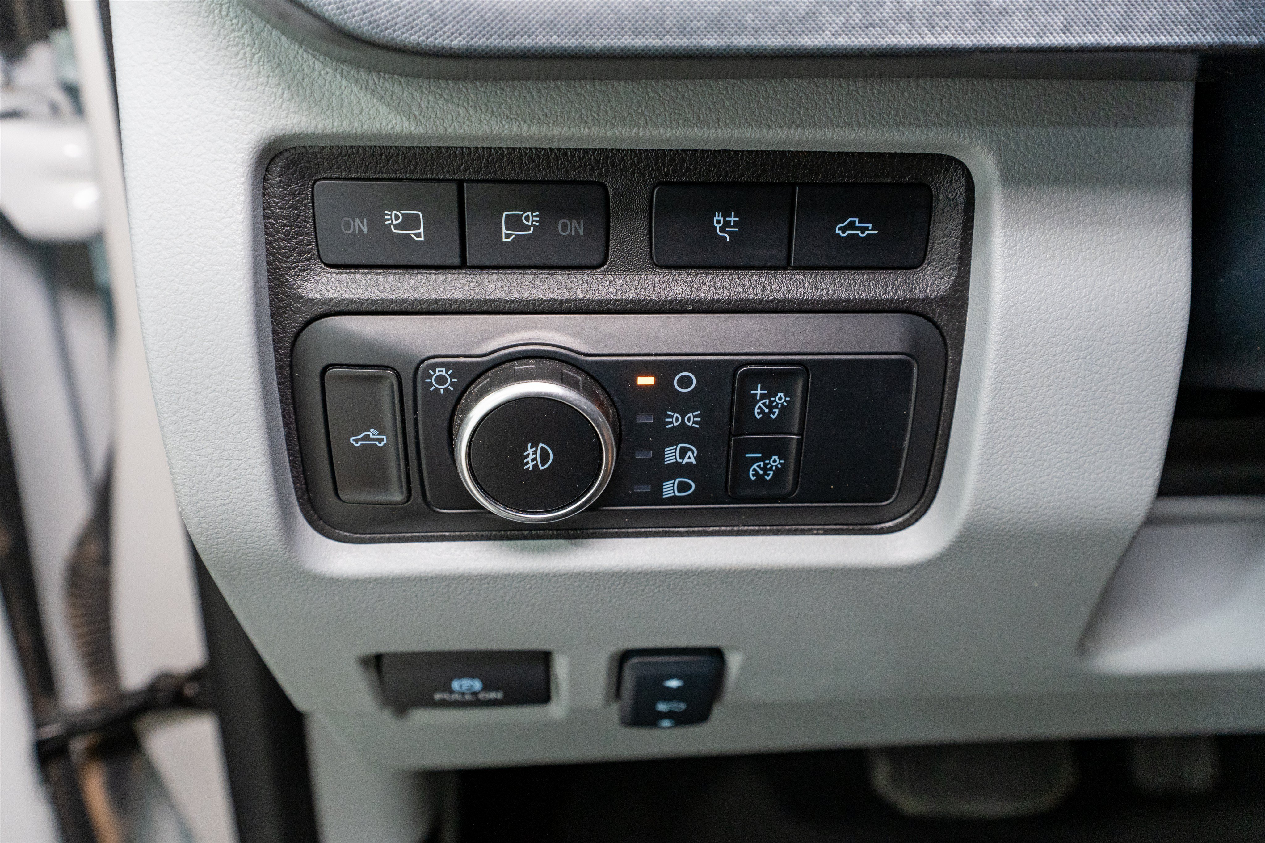 Used 2024 Ford F250 Limited AWD/4WD image 38