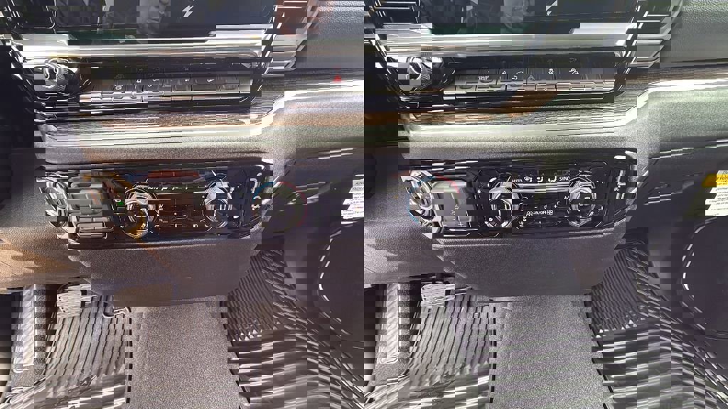 New 2026 Chevrolet Silverado 2500 LT w/ Convenience Package image 27