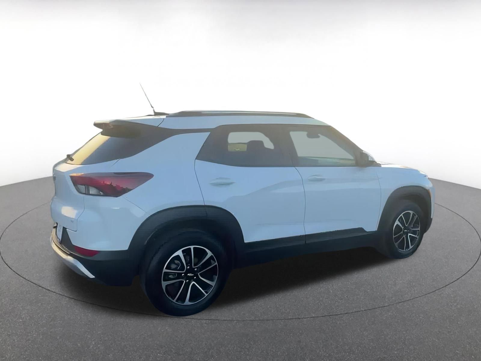 Used 2025 Chevrolet TrailBlazer LT image 8