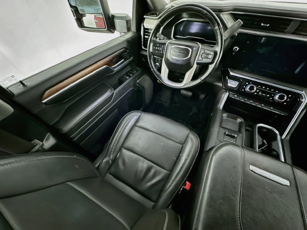 Used 2024 GMC Sierra 3500 Denali w/ Technology Package AWD/4WD image 9