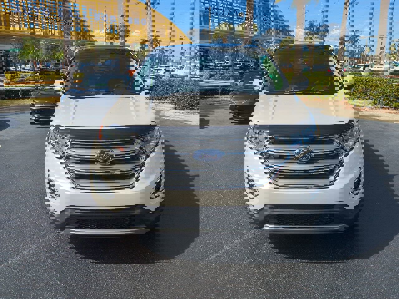 Used 2018 Ford Edge Titanium w/ Equipment Group 301A image 9