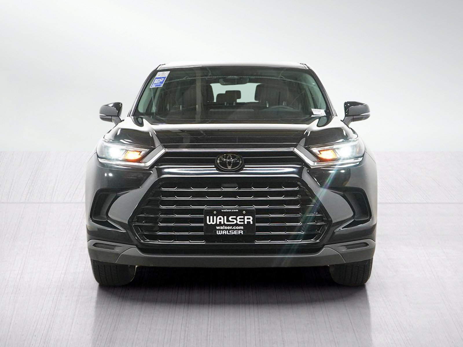 Used 2025 Toyota Grand Highlander AWD image 8