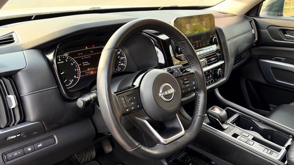 Certified 2025 Nissan Pathfinder SL image 14