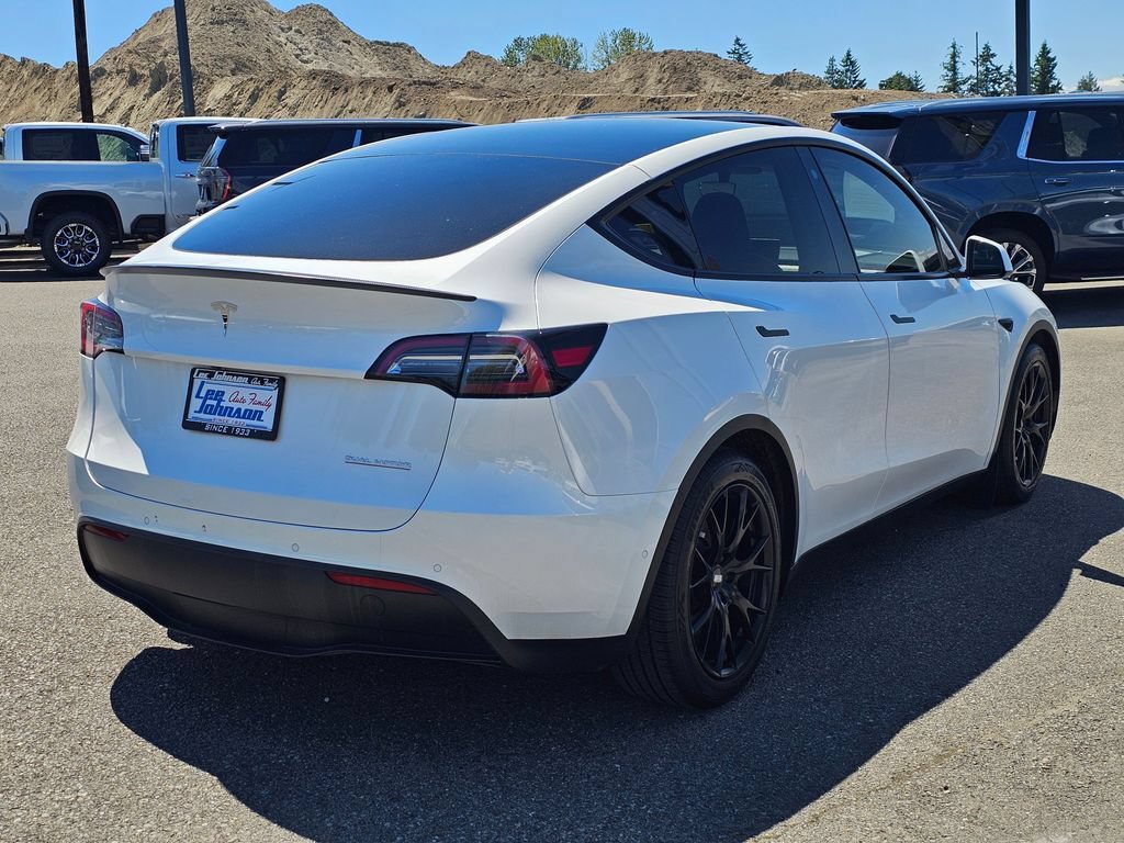 Used 2022 Tesla Model Y Performance AWD/4WD image 5