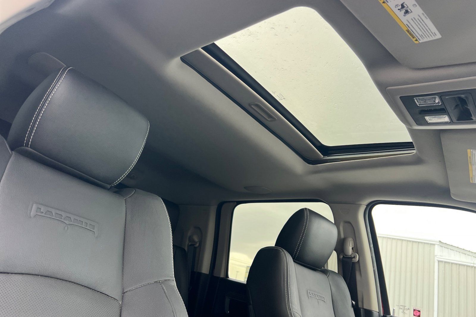 Used 2015 RAM 3500 Laramie image 16