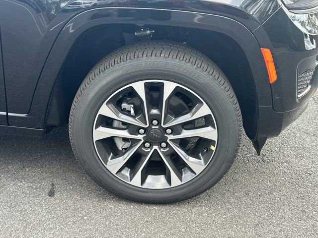 New 2025 Jeep Grand Cherokee L Overland image 12