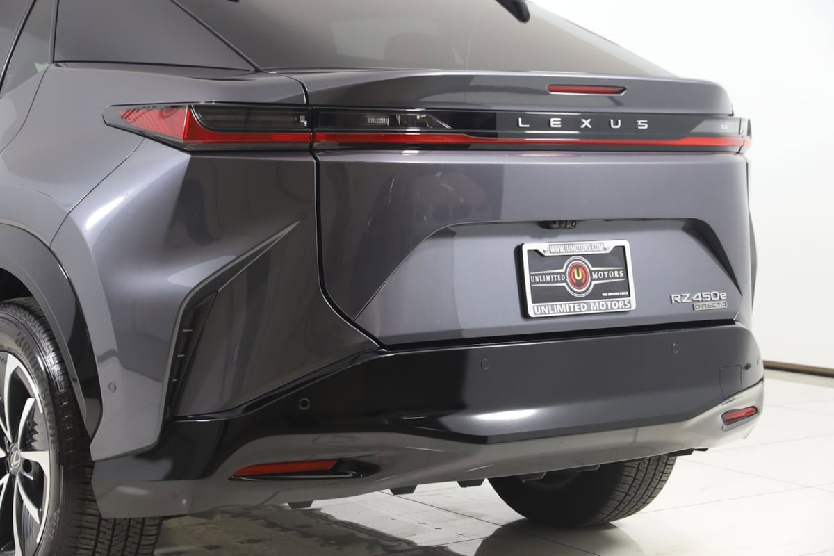 Used 2024 Lexus RZ 450e Premium w/ Technology Package AWD/4WD image 24