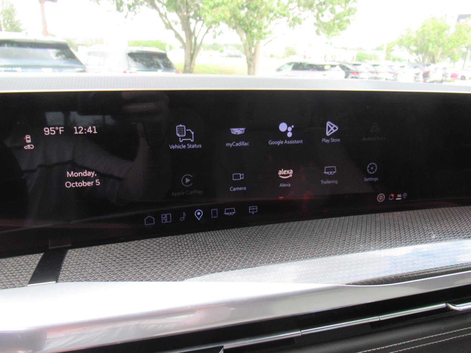 Certified 2025 Cadillac Escalade V AWD/4WD image 30