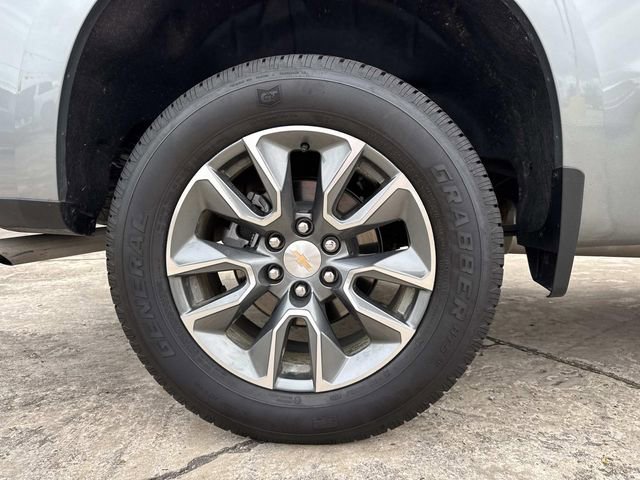 New 2026 Chevrolet Silverado 1500 LT w/ LPO, Dark Essentials Package RWD image 9