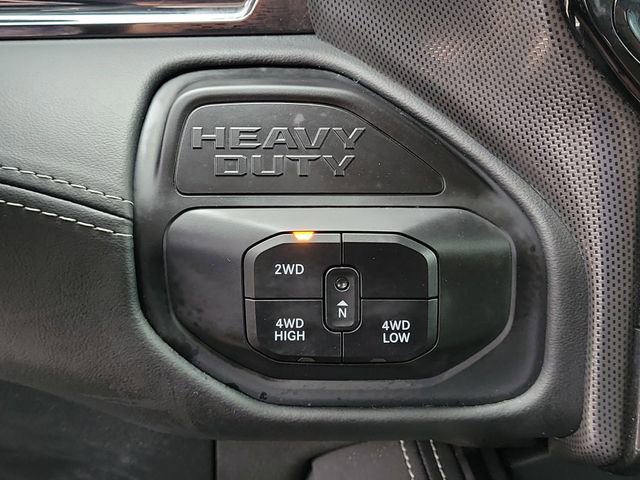 Used 2025 RAM 3500 Limited AWD/4WD image 33