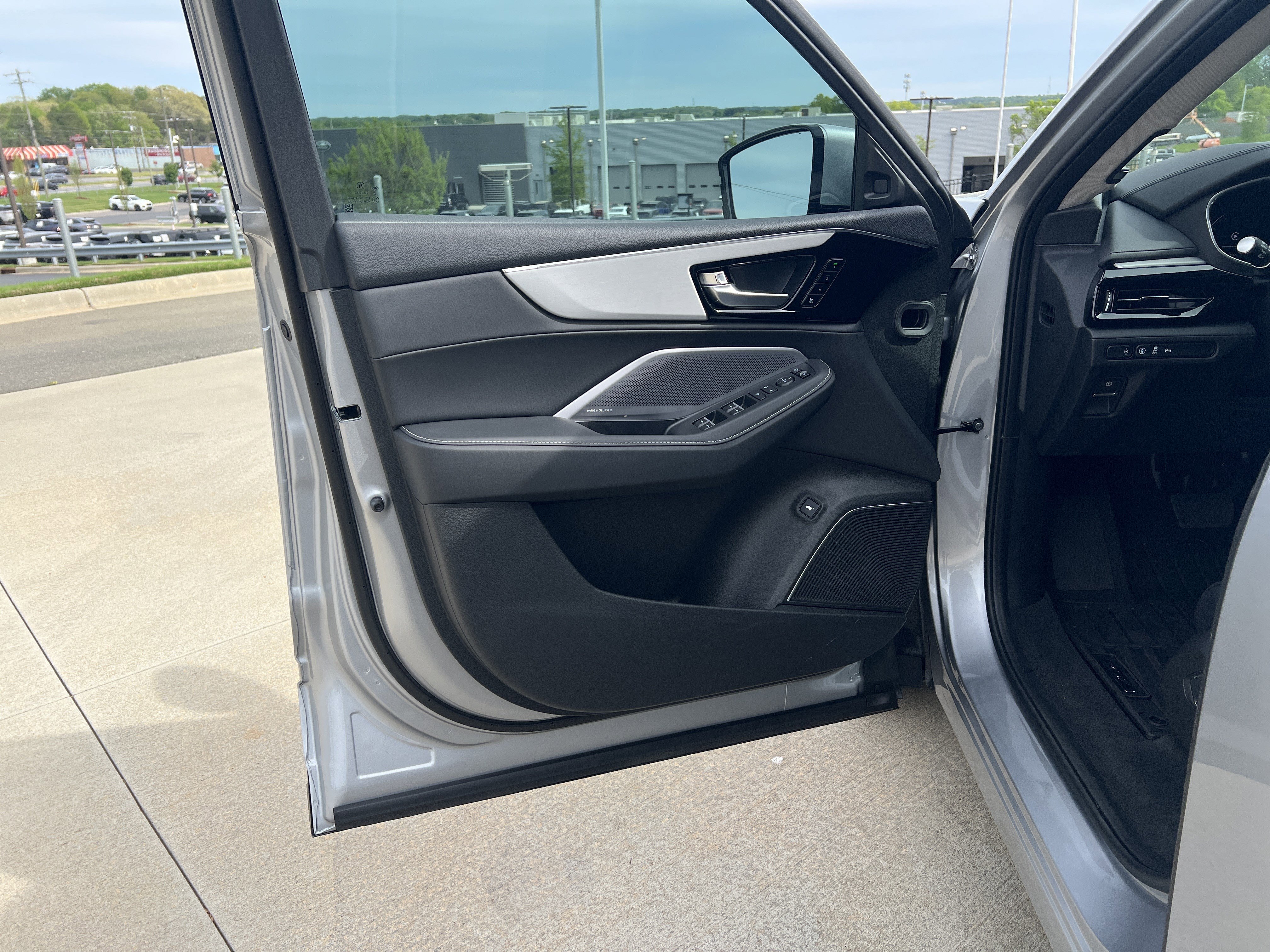 Certified 2026 Acura MDX FWD w/ Technology Package image 14