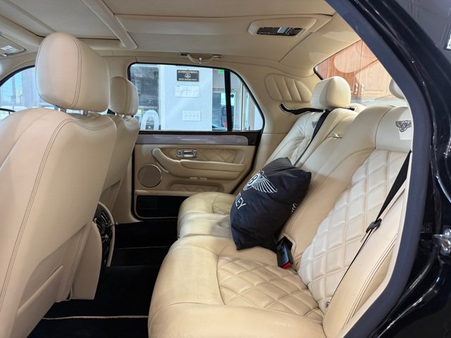 Used 2005 Bentley Arnage T RWD image 10