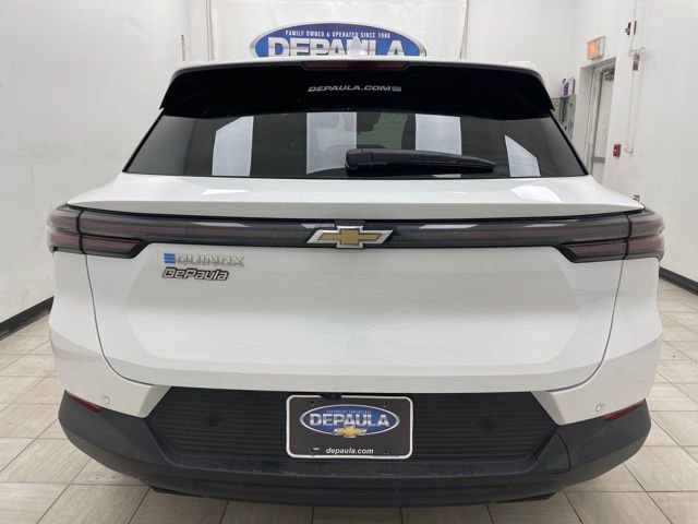 New 2026 Chevrolet Equinox EV LT image 17