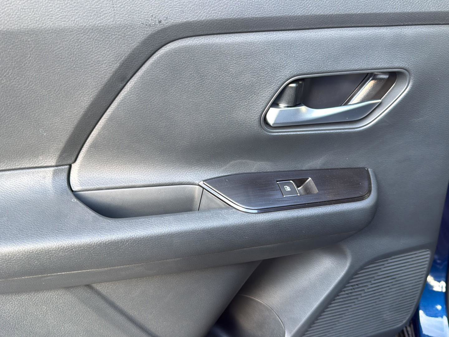 New 2026 Nissan Kicks SR w/ Cold Weather Package image 12