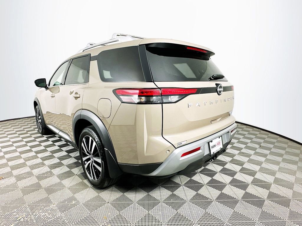Certified 2024 Nissan Pathfinder Platinum image 7