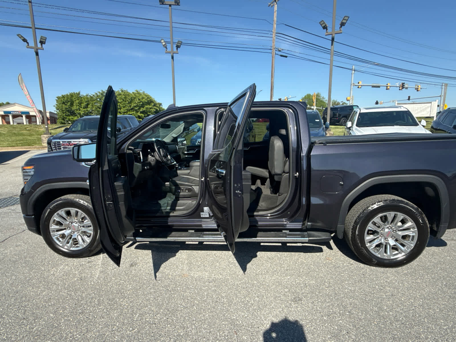 Used 2022 GMC Sierra 1500 Denali AWD/4WD image 18