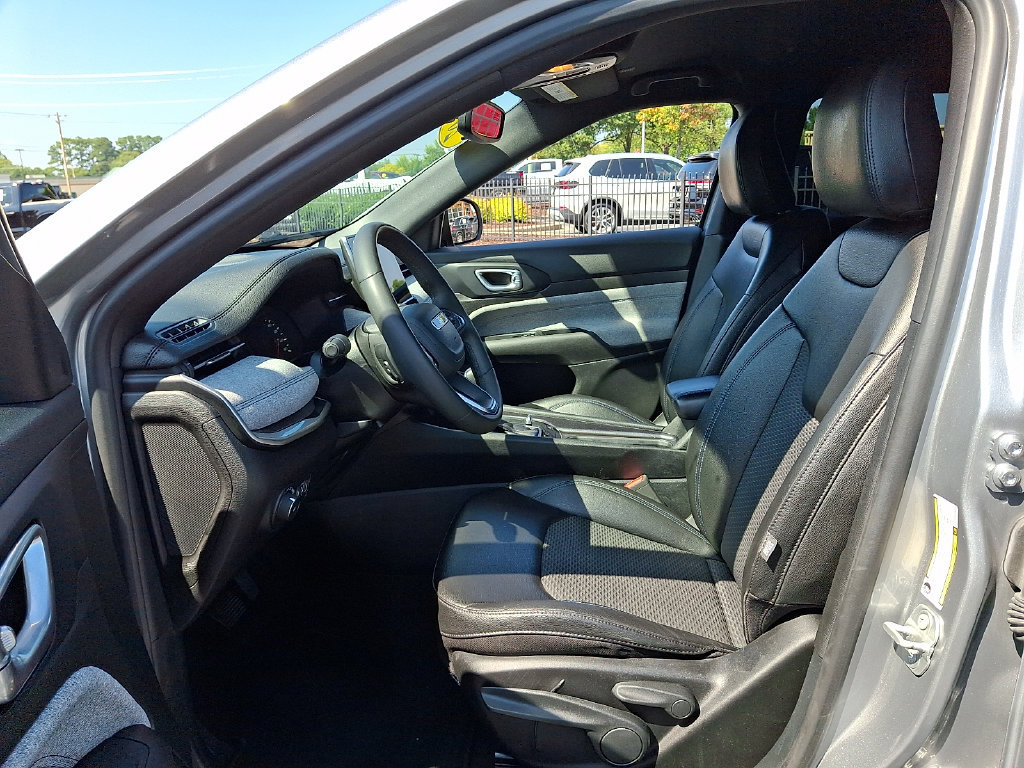 Used 2024 Jeep Compass Latitude AWD/4WD image 13