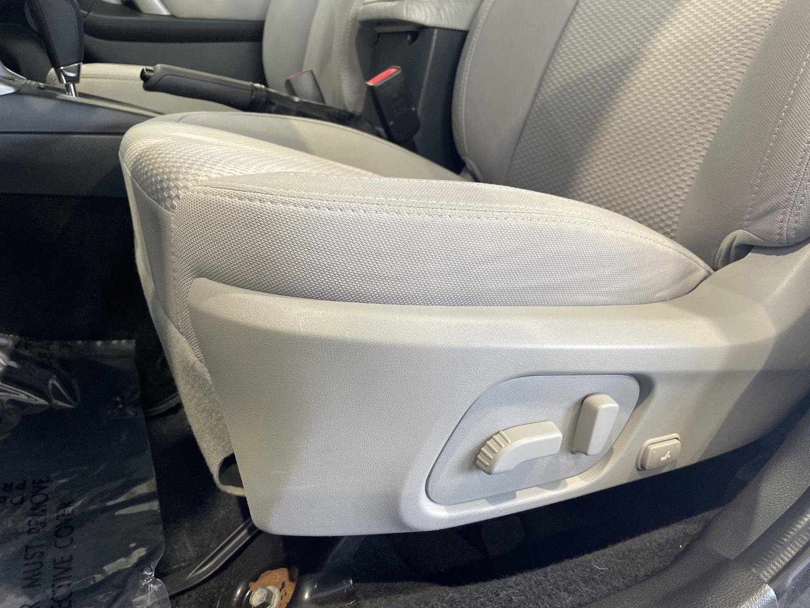 Used 2015 Subaru Forester 2.5i Premium AWD/4WD image 12