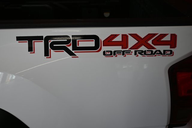 Certified 2017 Toyota Tacoma TRD Off-Road image 11