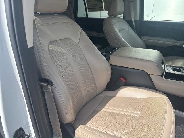 Certified 2024 Ford Expedition Limited image 38