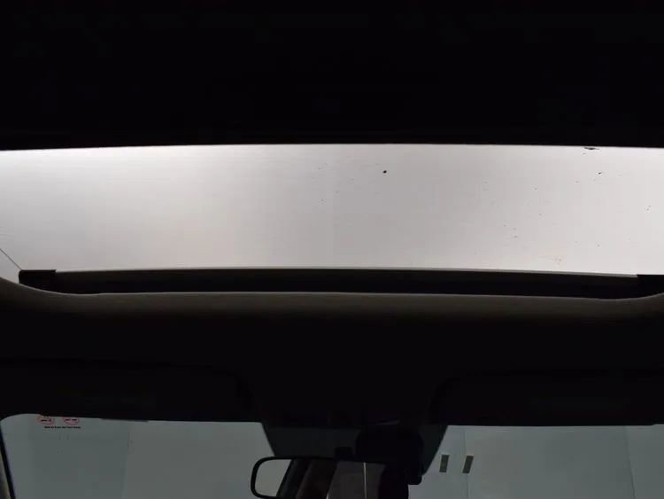 Used 2025 Hyundai Venue SEL image 20