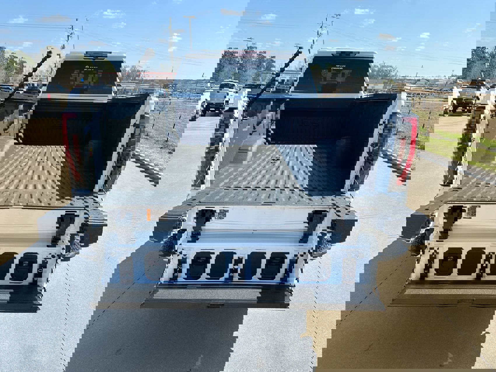 Used 2024 GMC Sierra 2500 AT4 w/ AT4 Premium Plus Package image 24