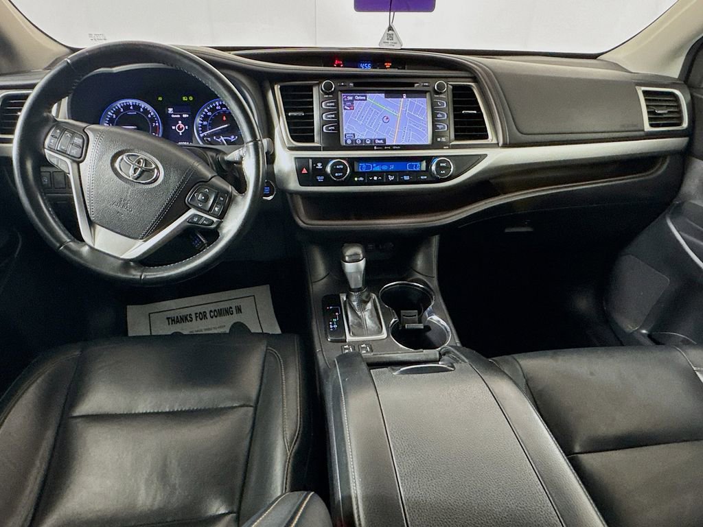 Used 2018 Toyota Highlander XLE FWD image 27