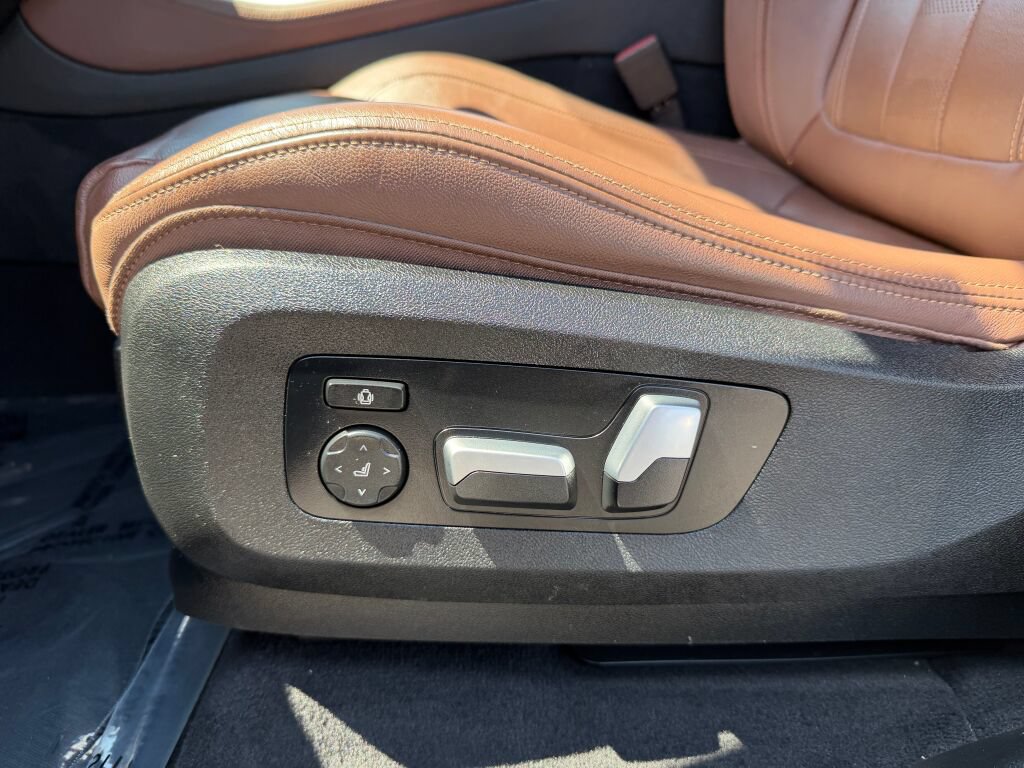 Used 2022 BMW X5 xDrive40i AWD/4WD image 11