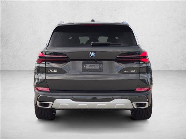 New 2026 BMW X5 xDrive50e w/ Premium Package AWD/4WD image 8