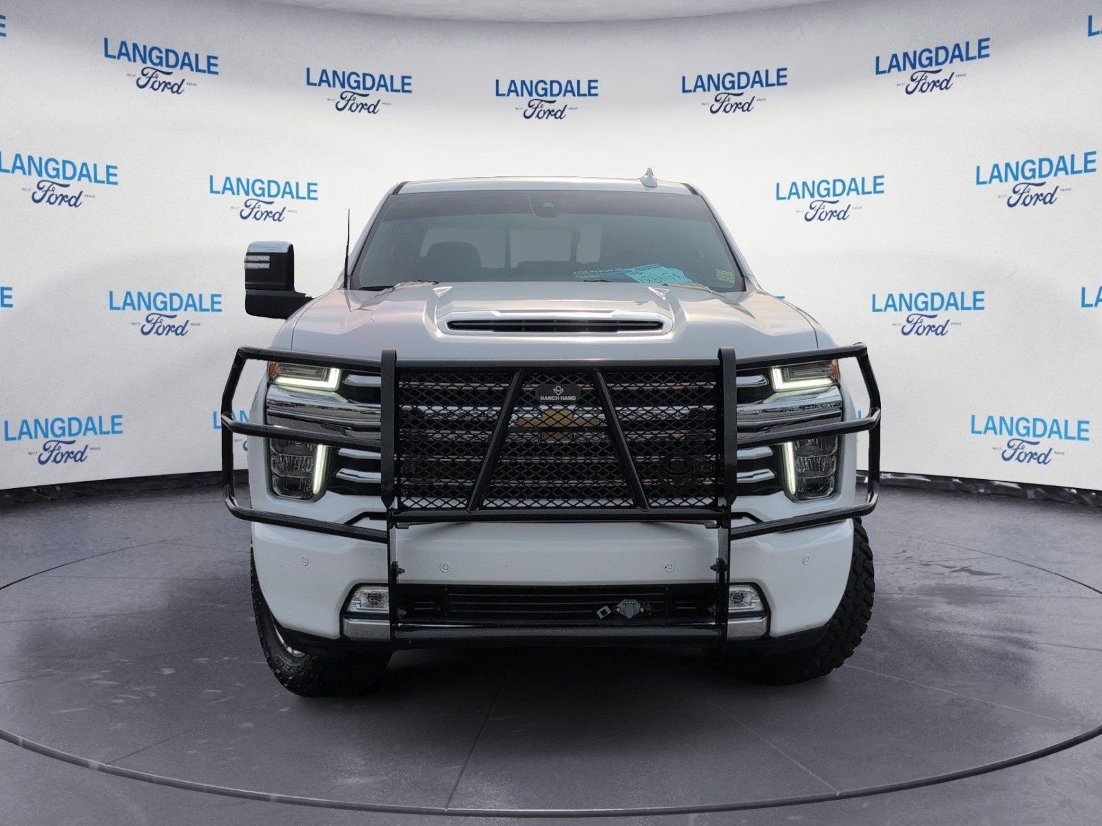Used 2022 Chevrolet Silverado 2500 High Country w/ Technology Package AWD/4WD image 12