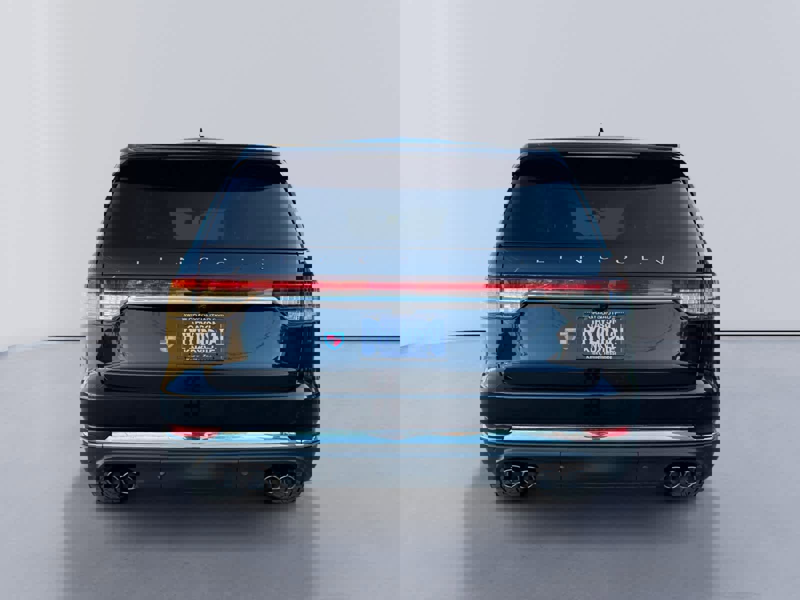 Used 2020 Lincoln Aviator Reserve w/ Equipment Group 202A image 4