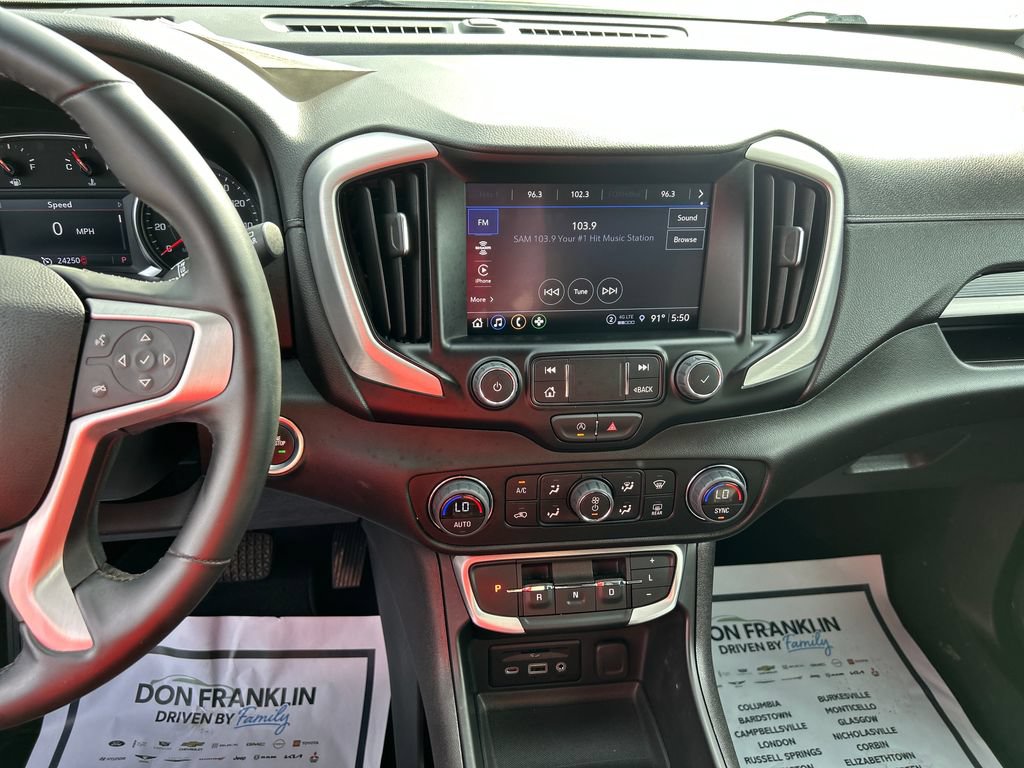 Used 2024 GMC Terrain SLT AWD/4WD image 21